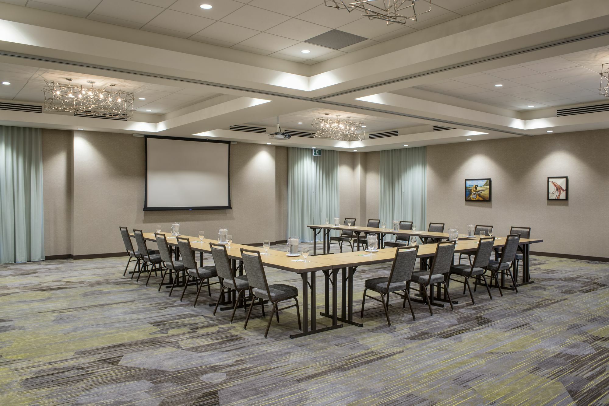 Hotel Dene & Conference Centre Cold Lake Extérieur photo